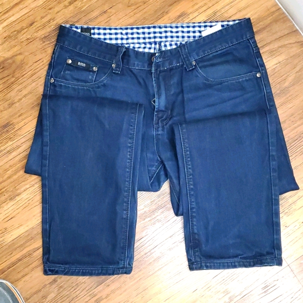 HUGO BOSS Jeans size 34x27 straight cut